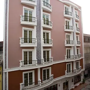 Maywood Szálloda