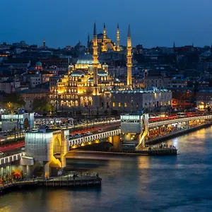 Momento Golden Horn Hotel